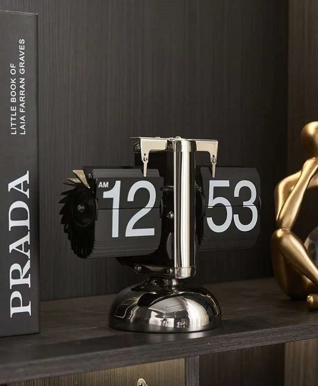RETRO FLIP CLOCK™
